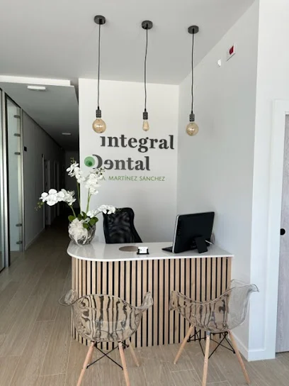 INTEGRALDENTAL - Dra. Martínez Sánchez