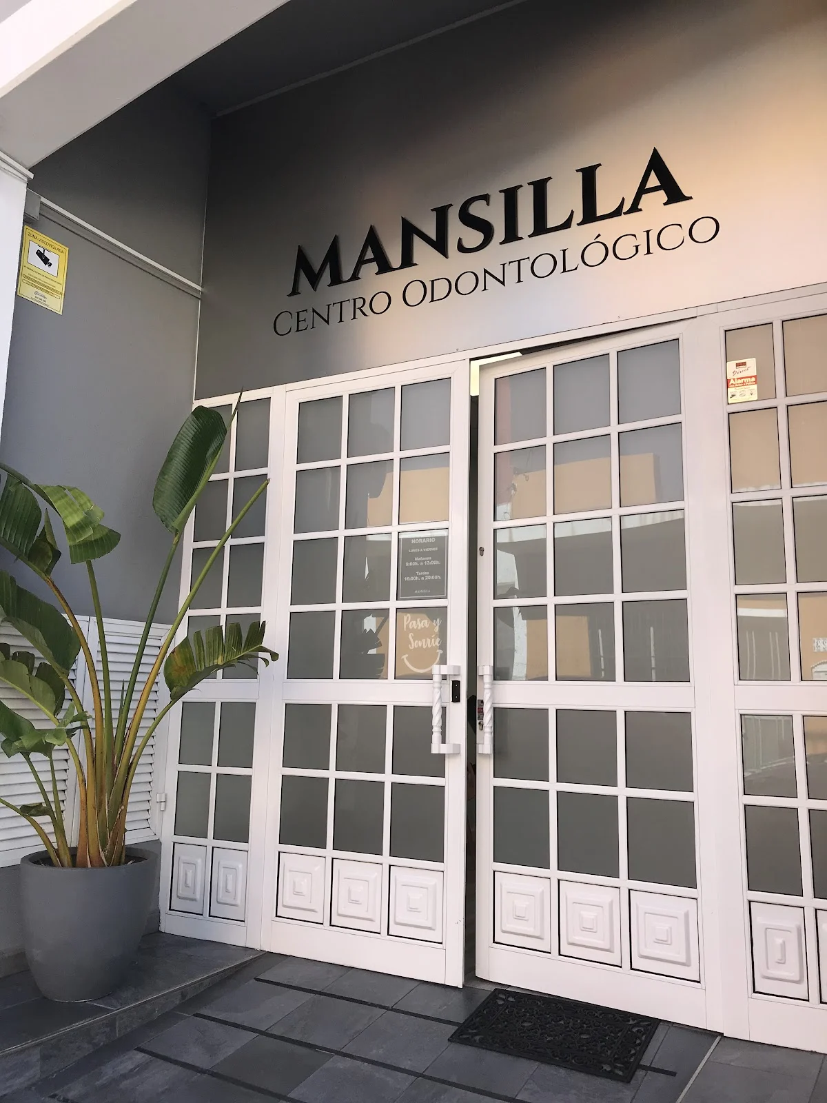 MANSILLA CENTRO ODONTOLOGICO - 2
