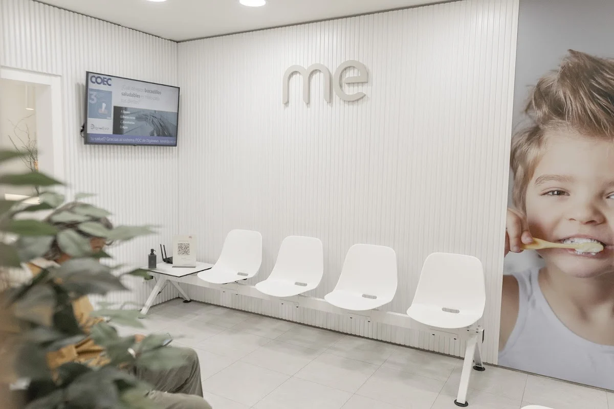 Mireia Espinosa * Clínica Dental en Barcelona | Estética Dental | Ortodoncia | Implantes - 3