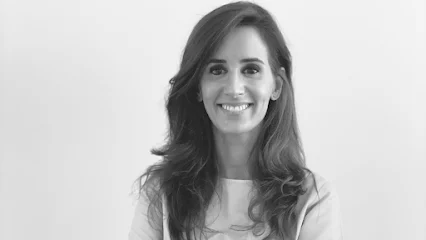 Ortodoncia en Sevilla — Dra. Celia - Niños y Adultos - Brackets e Invisalign - Clínica | Tarilonte