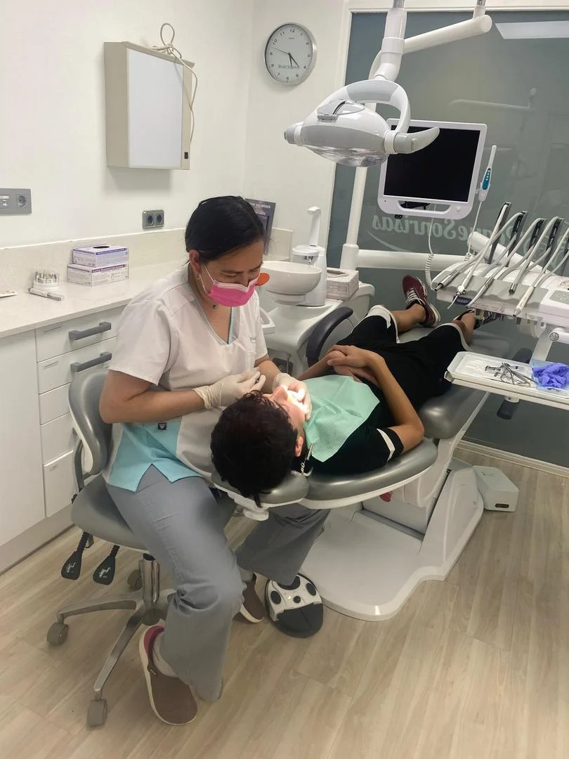PequeSonrisas Clínica Dental sant cugat - 3