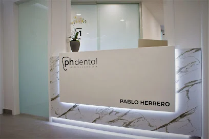 ph dental / med.dent Pablo Herrero