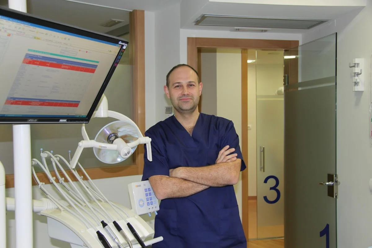 Pías Clínica Dental en Santiago de Compostela - 2