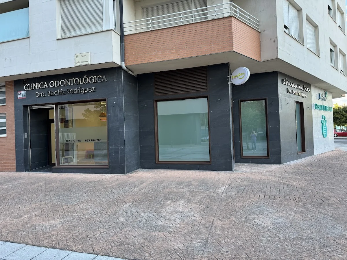 Sanaden Clínica Odontológica - 2