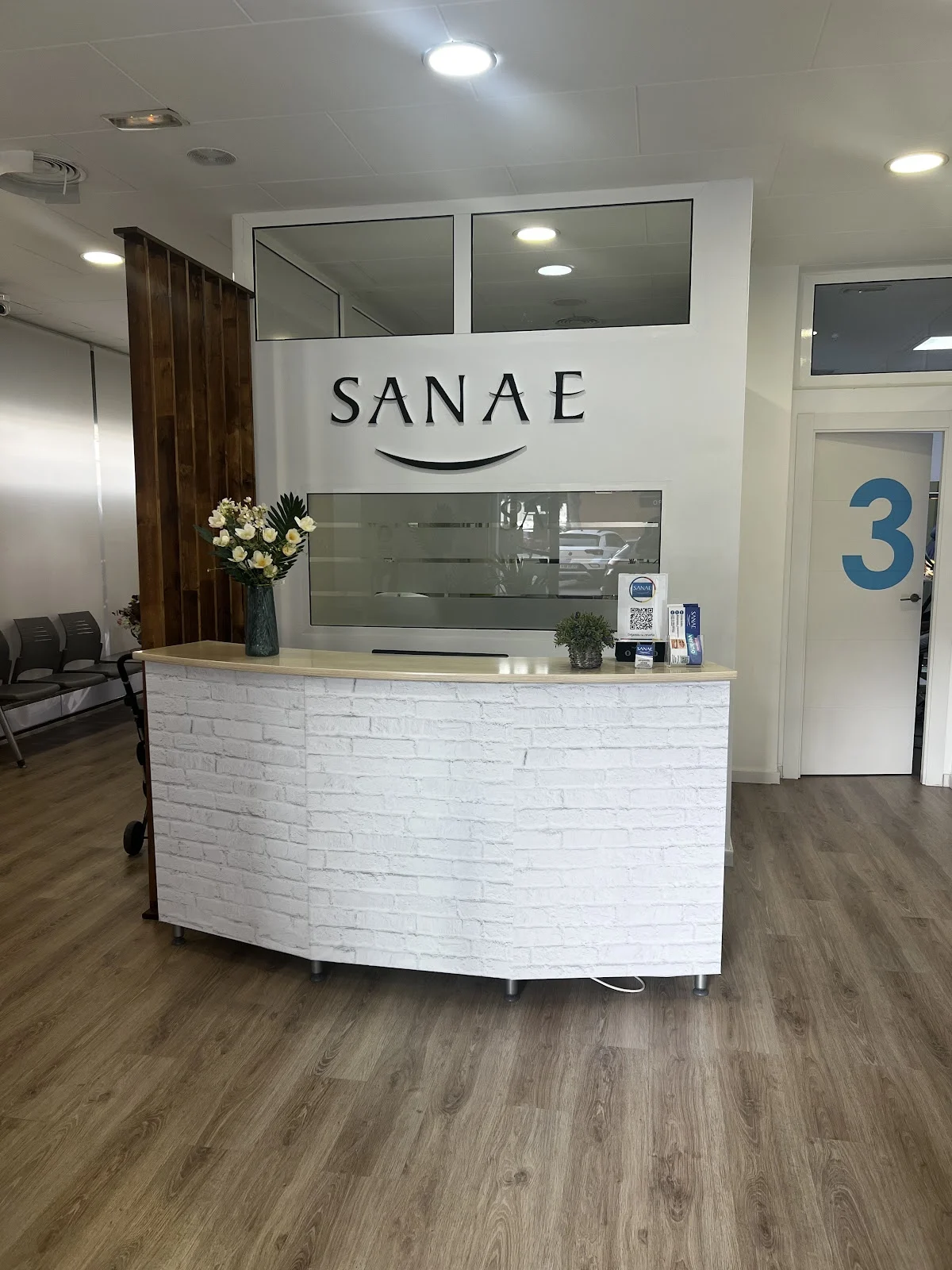 SANAE CLINICA DENTAL Y PODOLOGIA