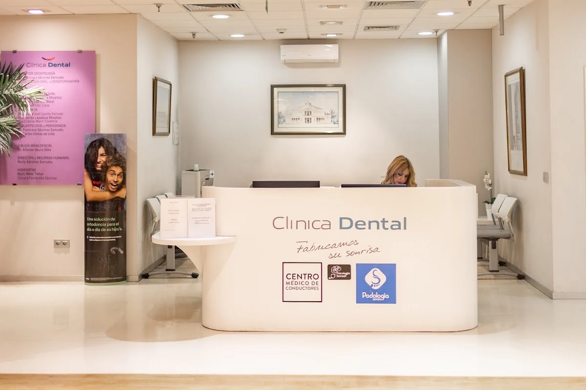 Semedi Salud - Clínica Dental, podología, psicología, Centro Médico de Conductores - El Corte Inglés de Málaga