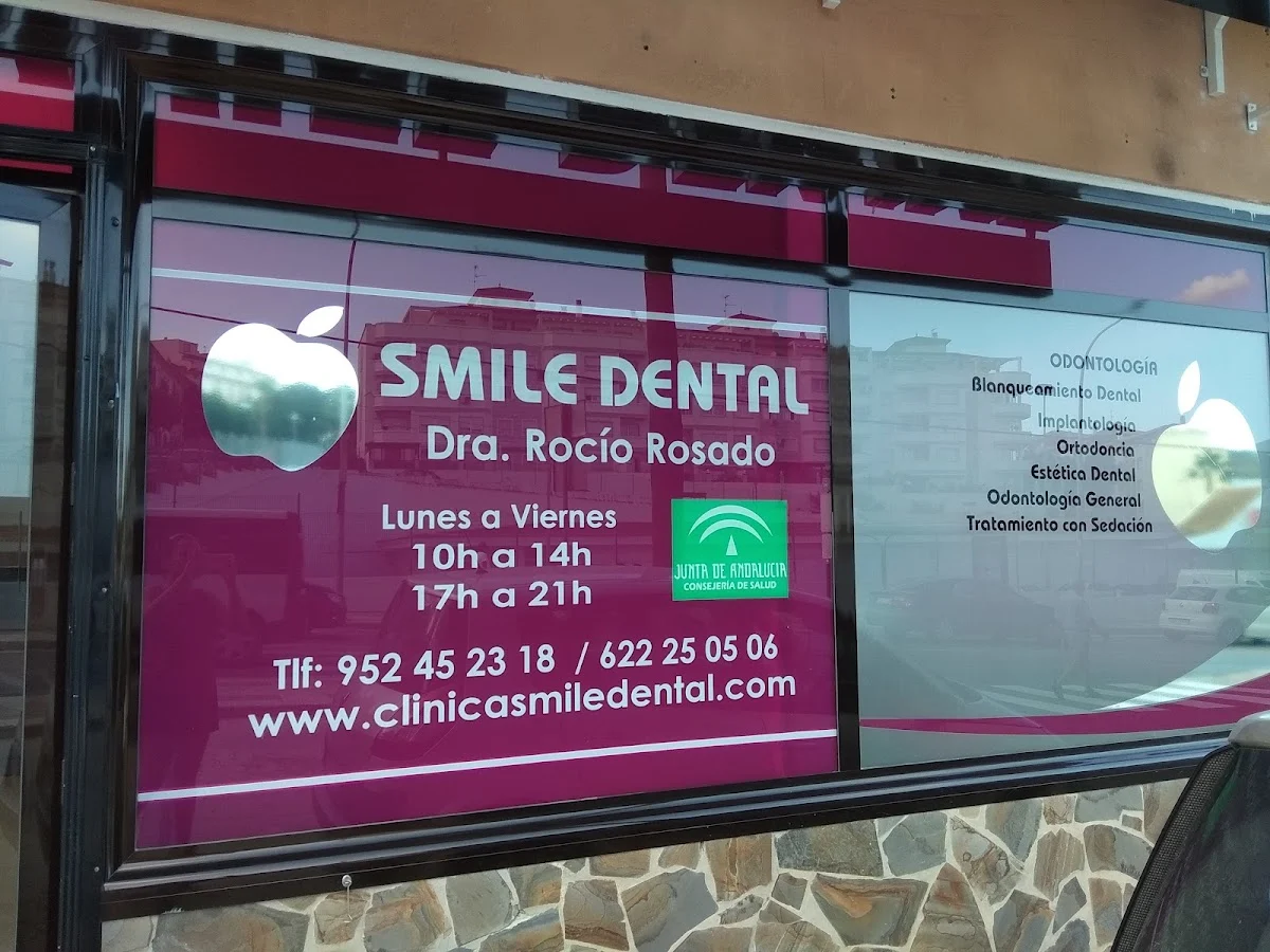 Smile dental 2010 s.l.