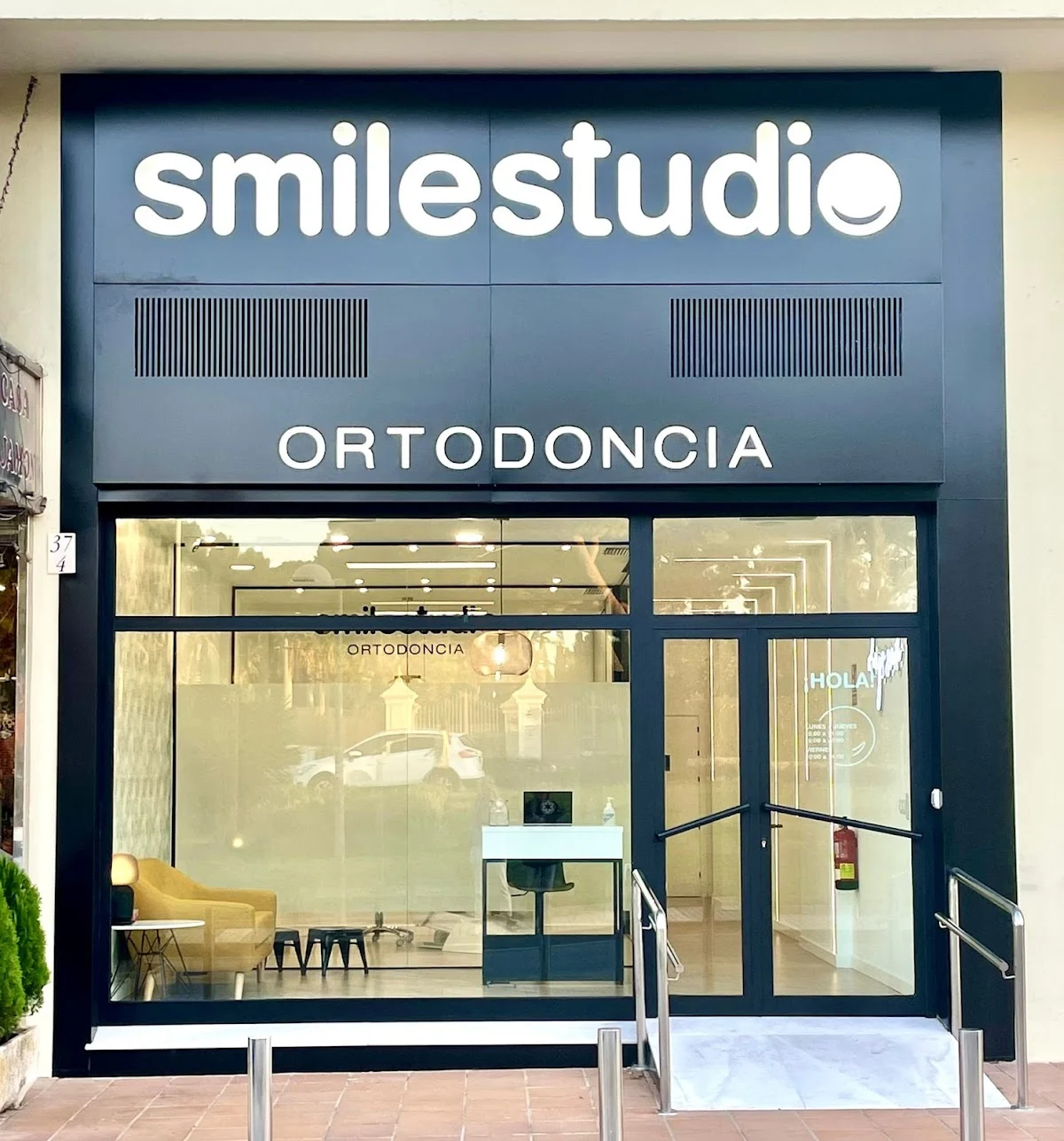Smilestudio - Clínica de Ortodoncia - Expertos en Invisalign - Clínica Dental