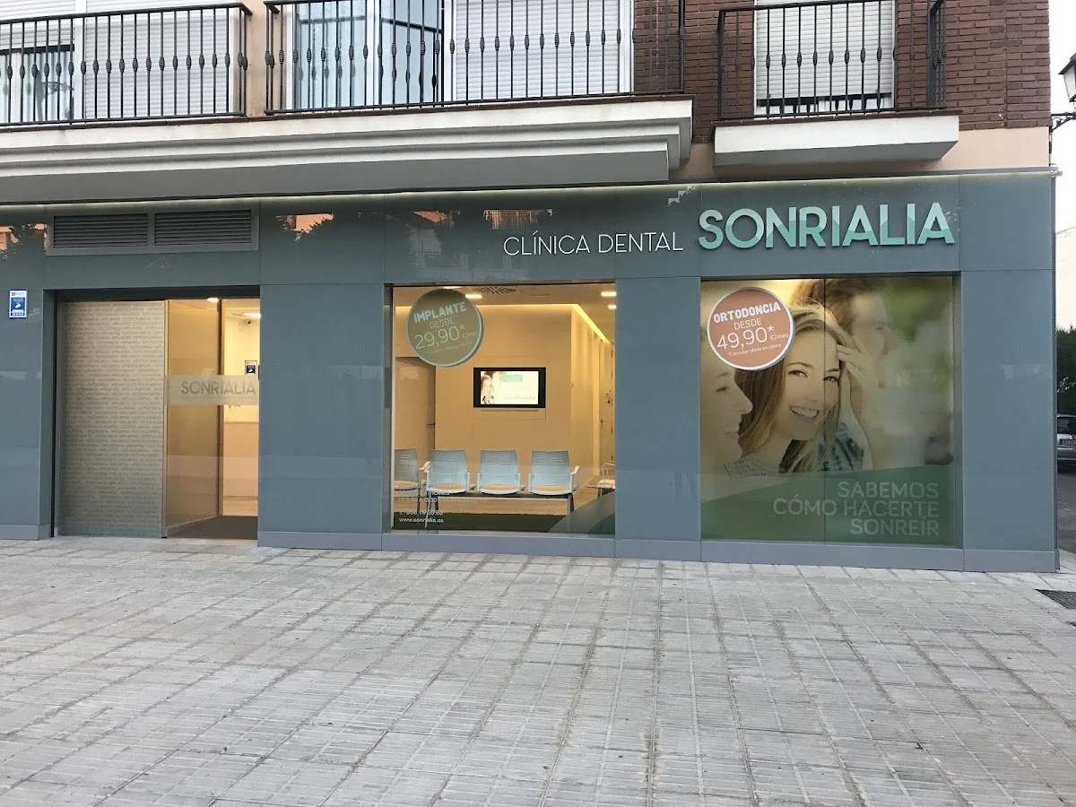 Sonrialia Clínica Dental Las Gabias - 2