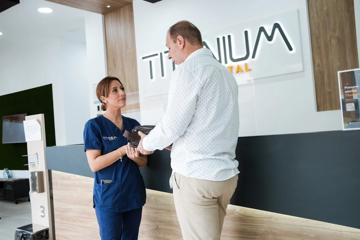 Titanium Dental Center S.L.P.