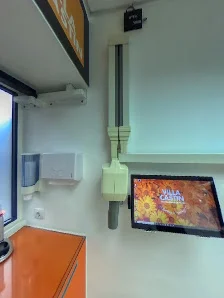 VILLACASTÍN - Clínica Dental y Medicina Estética - Implantes - Ortodoncia invisible - Carillas - Botox - Depilación láser - 6